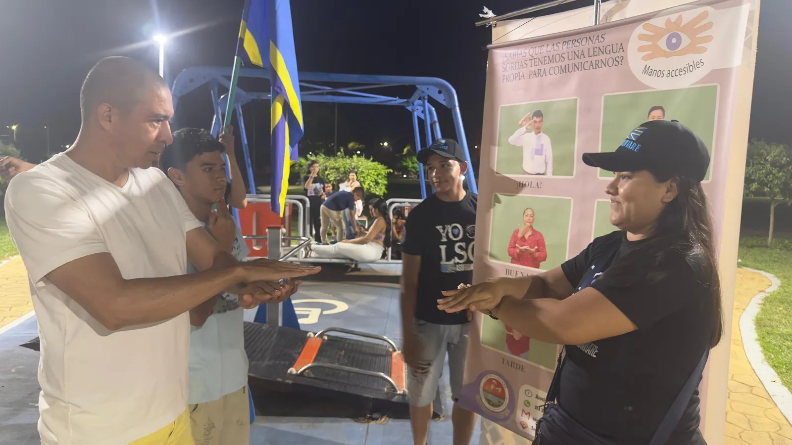 ensenanza-de-la-lsc-en-el-parque-de-la-inclusion-