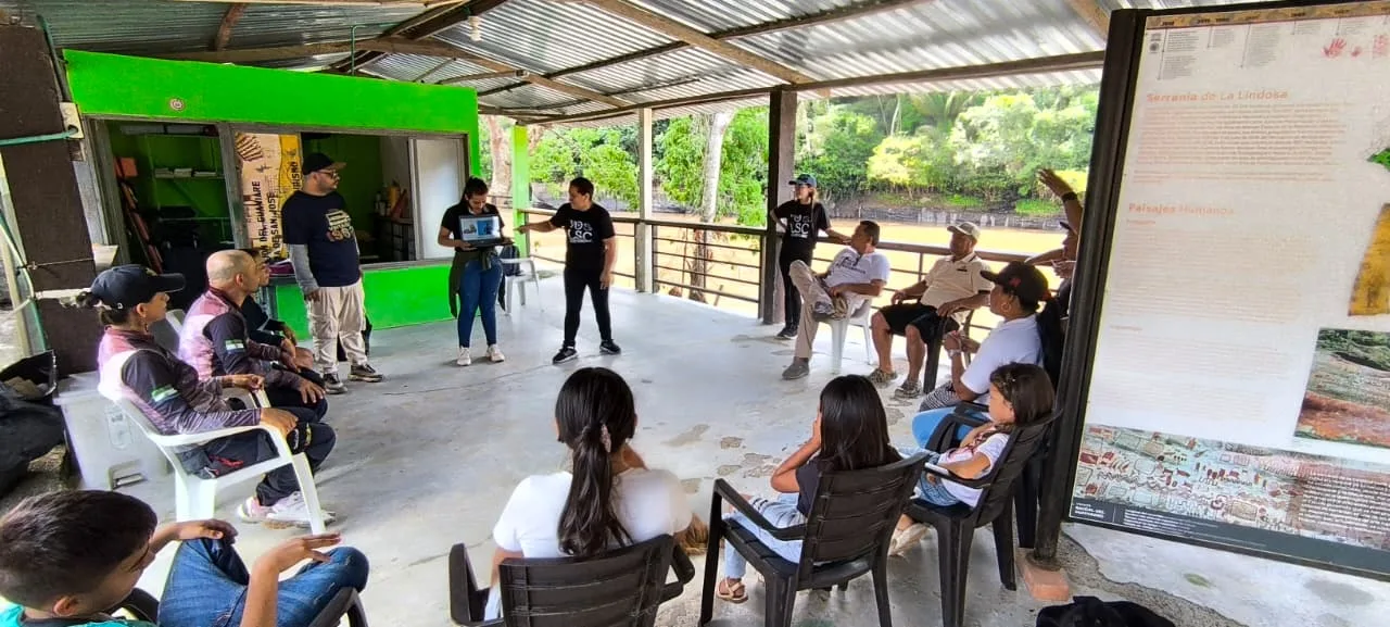 Socialización del proyecto con la comunidad local